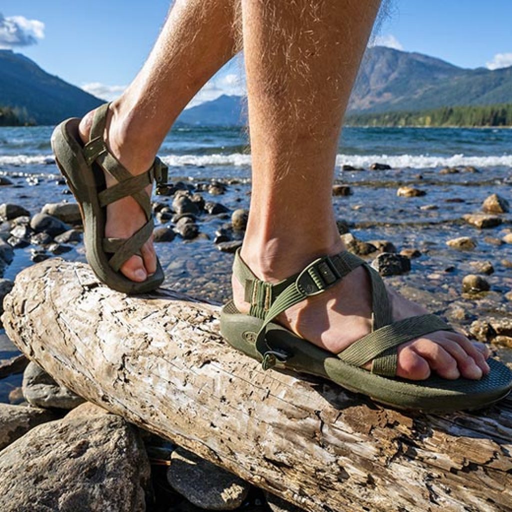 Sports sandals (hiking over log on beach in Chaco sandals - m)