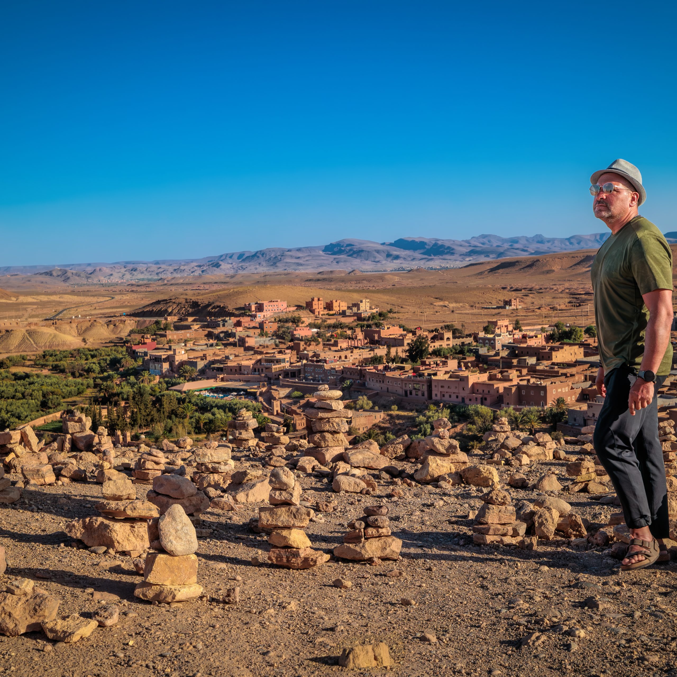 European tourist in Morocco, in the Atlas desert in Aït-Ben-Haddou.